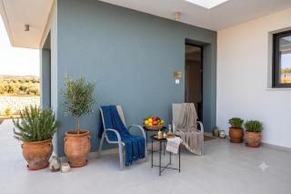 Rodia Ground Floor 2-BR Garden Apt - 7