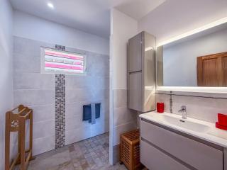 Villa 4 étoiles superbe vue mer, plage à 400m, piscine privée, lisière de forêt - 2