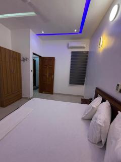 Chic Shop House - 3