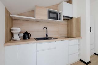 Nowoczesny Apartament w Szczyrku z Umeblowanym Balkonem by Noclegi Renters - 4
