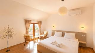 Makadam Hotel - 1