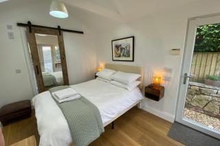 Air conditioned Cabin cosy retreat in Derbyshire - 5