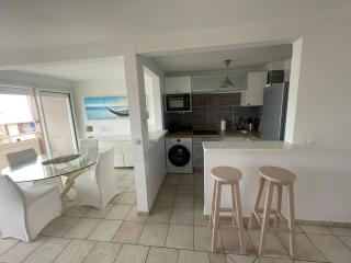 Duplex vue mer avec piscine , commerces à pied - 7