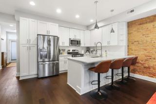 Sojourn Sleek 3BD in the Heart of Capitol Hill - 5
