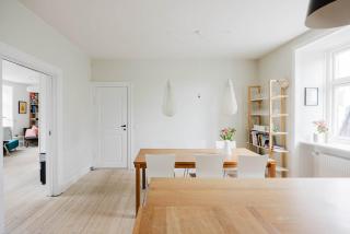 Lovely Spacious Apartment By The Lakes - 7