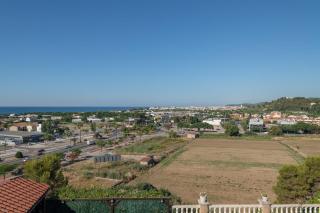 House close to the beach! Pool, ocean view! - 9