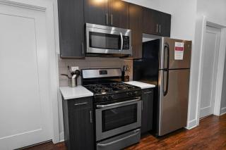 Cozy Chicago Smoke Ok 3BR Suite Near McCormick - 7