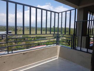 MG's Tranquil Studio Apartment in charming Nanyuki with views of Mt Kenya & a Work Desk - 1