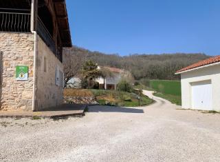 Maison charmante à Saint-Géry avec piscine partagée - 7