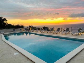 Charming House with Pool - 6