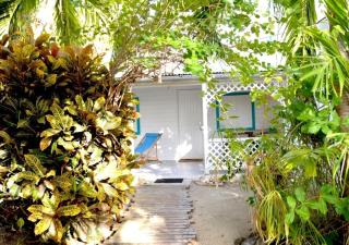 Bungalow accueillant avec jacuzzi à Grand-Bourg - 9