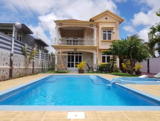 Elegant Villa in Pereybere with Private Pool - 0