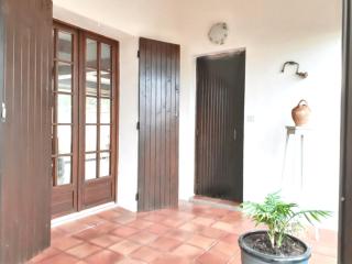 Maison avec piscine privée à Caromb, idéale pour famille - 2