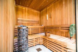 Nyoppført enebolig sentralt med eget spa - 1