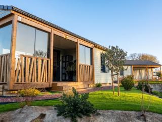 Chalet enchanteur à Arzal avec vue sur lac et piscine partagée - 9