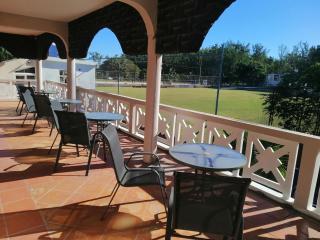 Spacious Villa with Pool and 10 Bedrooms in Quatre Cocos - Belle Mare - 8