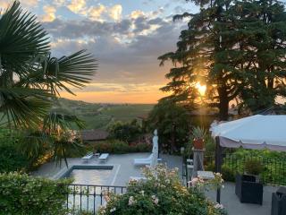 Spacious villa with private pool in Ca' dei Rovati - 0