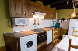 Charming House in Orés - 6