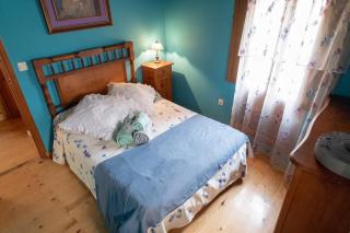 Charming House in Orés - 5