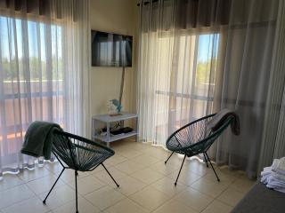 Charming Vilamoura Apartment with Shared Pool - 9