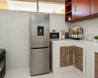 City Getaway Apartment - 6