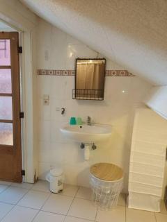 Modern studio in Saint-Nicolas, 35m², city view, parking - 5