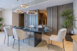 Vacationer Holiday Homes I Luxurious 3 Bedroom I Iconic FIVE Palm - Dubai - 3