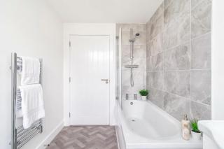 Fabulous 1 Bed Apartment in Central Wrexham - 6