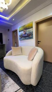 De Pointe Luxury new 2 Bedroom Apartment - 5