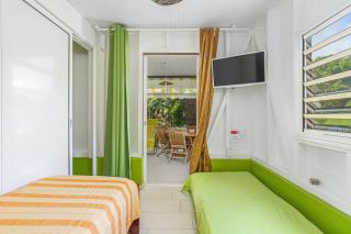 Bungalow charmant à Rivière-Salée avec terrasse privée - 7