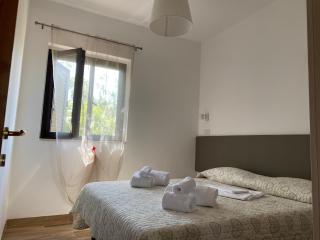 Charming Apartment in Vieste with Shared Pool and Garden - 2
