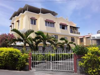 Spacious Villa Grand Baie with Pool - 0