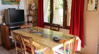 Maison de charme à Teyssieu avec cheminée et jardin. - 7