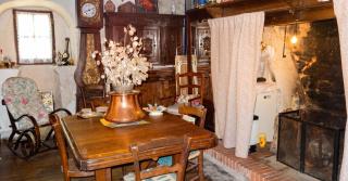 Maison de charme à Teyssieu avec cheminée et jardin. - 5