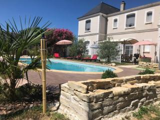Villa raffinée à Saint-Cyr-sur-Loire avec piscine privée - 4