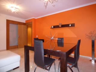Spacious Apartment Portimão with Balcony - 8