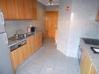 Spacious Apartment Portimão with Balcony - 4