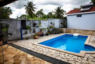 Charmant bungalow à Baie-Mahault avec piscine privée - 0