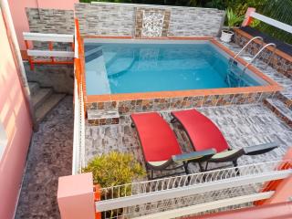 Appartement moderne à Rivière-Pilote avec piscine privée - 8