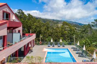 Comfortable apartment with shared pool in Prazeres, 150 m² - 9