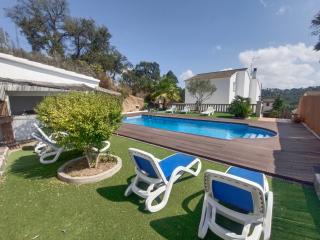 Bright Villa in Vidreres with Private Pool and Jacuzzi - 0