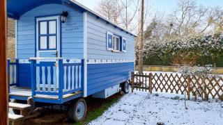 Charming Caravan Near Hamois with Garden - 6