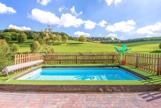 Villa spacieuse à Sapogne-et-Feuchères avec piscine privée, 150 m² - 6