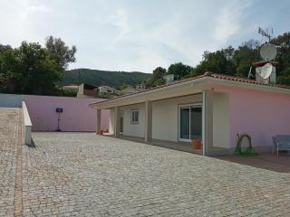 Charming Villa in São Miguel do Prado with Private Pool - 1