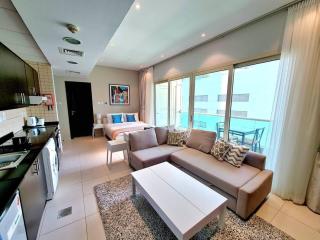 SUNRISE HOMES - Beautiful Studio near JBR Walk & Beach - 5