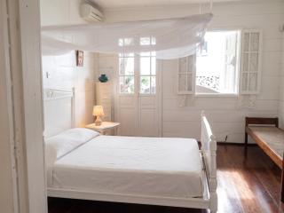 Maison chaleureuse à Saint-Gilles les Bains, proche plage - 4