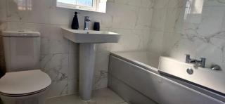 Spacious Luxurious Serviced Accommodation 7 - 7