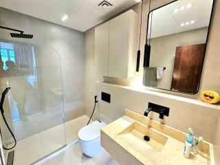 SUNRISE HOMES - Luxurious 1 BR in Marina Promenade - 7