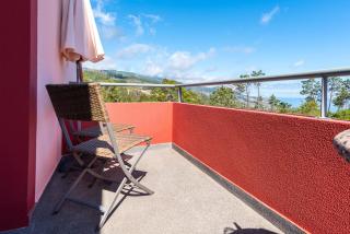 Spacious House with Pool in Prazeres - 1