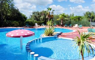 Bungalow paisible à Agde avec piscine partagée - 4